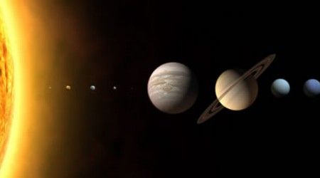 Какая планета была открыта в 1846 году благодаря постоянному отклонению Урана от рассчитанной учёными орбиты?