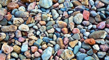 Какой камень бывает умирающим, то есть теряющим цвет?