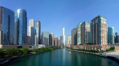 На берегу чего из этого стоит город Чикаго?