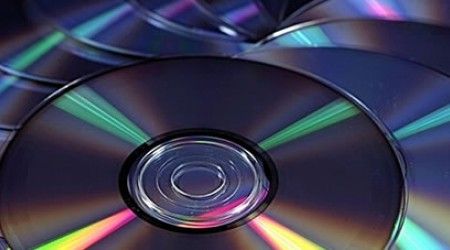 Что компакт-диски вытеснили с музыкального рынка?