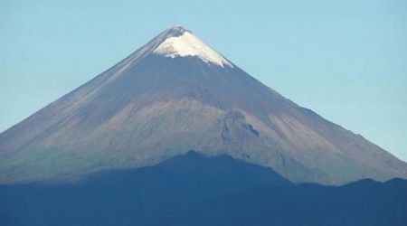 Какой вулкан расположен в Эквадоре?
