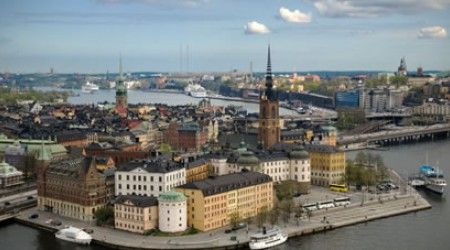 Как закончить шутку датчан «У нас всё лучше, чем в Швеции: климат, природа, народ, история. И только одно у шведов лучше…»?