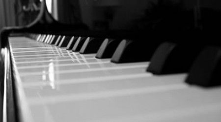 Между какими белыми клавишами рояля вы не найдёте черной клавиши?