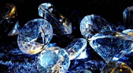Из чего состоят алмазы?
