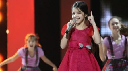 О каком герое пела Катя Рябова, представлявшая Россию на детском Евровидении-2009?