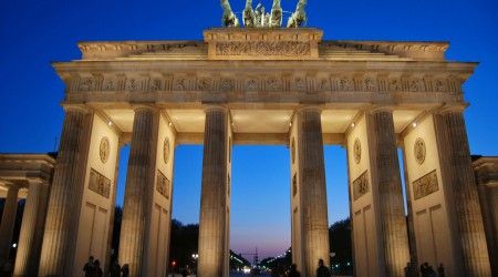 Какие ворота стали архитектурным символом Берлина?