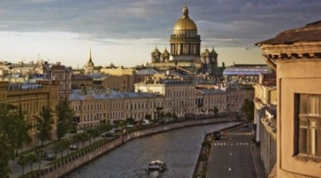 Какой из этих известных садов находится в Санкт-Петербурге?