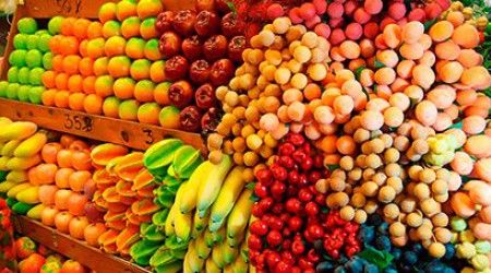 Какой из этих фруктов самый большой?