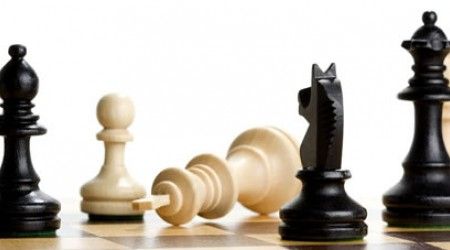 Какой из этих фигур можно сделать самый первый ход в шахматной партии?