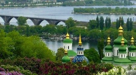 На какой реке стоит Киев?