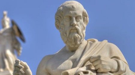 Кому совершенно точно нет места в идеальном государстве философа Платона?