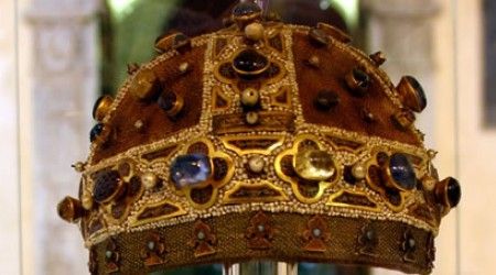 Из чьей шерсти первоначально делались камилавки — головные уборы византийских священников?