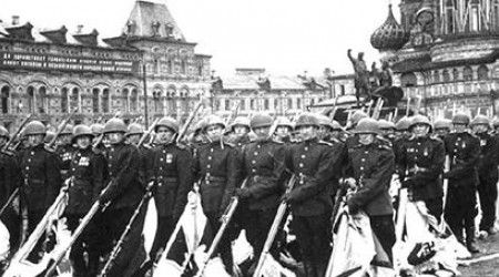 Какая советская военная песня стала гимном итальянских партизан?