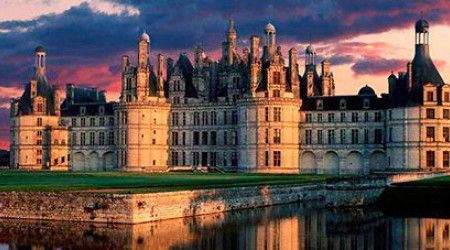 Какой замок был построен по приказу французского короля Франциска I?