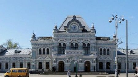 Какой московский вокзал является еще и музеем старинных паровозов?